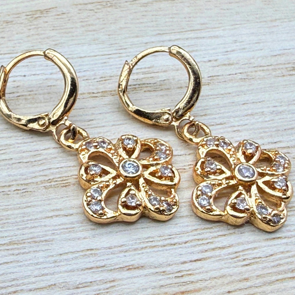 Flower Drop Earrings Gold Tone Crystal Charm Dangles Leverback‎ Huggies